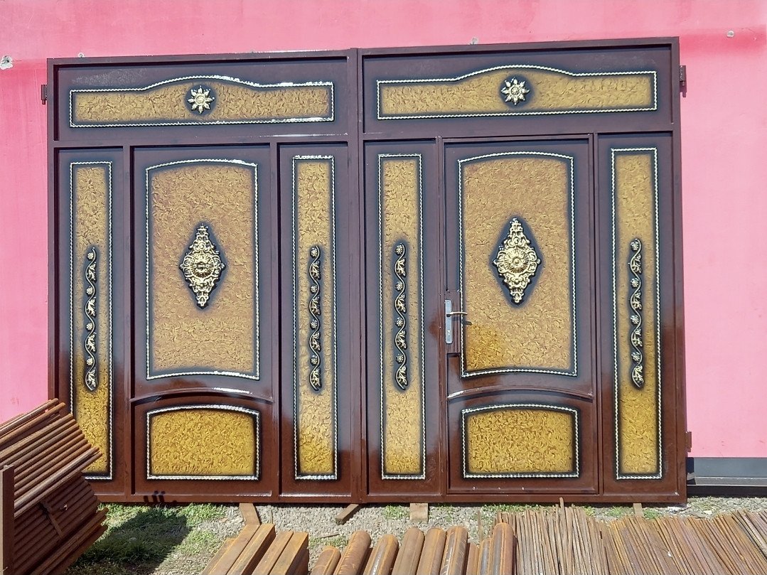 Darvaza (Metal Qapılar)