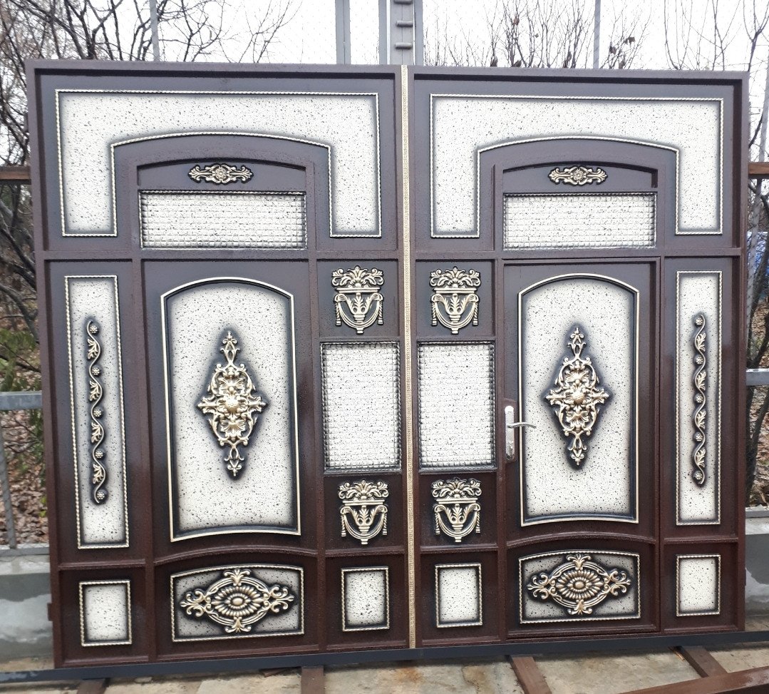 Darvaza (Metal Qapılar)