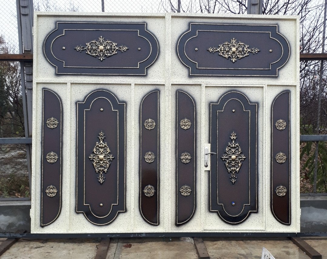 Darvaza (Metal Qapılar)