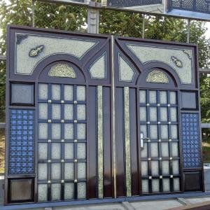 Darvaza (Metal Qapılar)